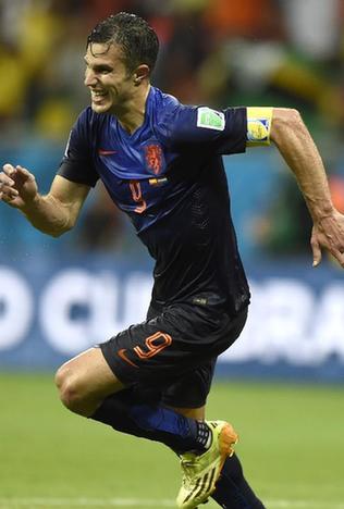 (世界杯·进球时刻)(2)足球——范佩西梅开二度