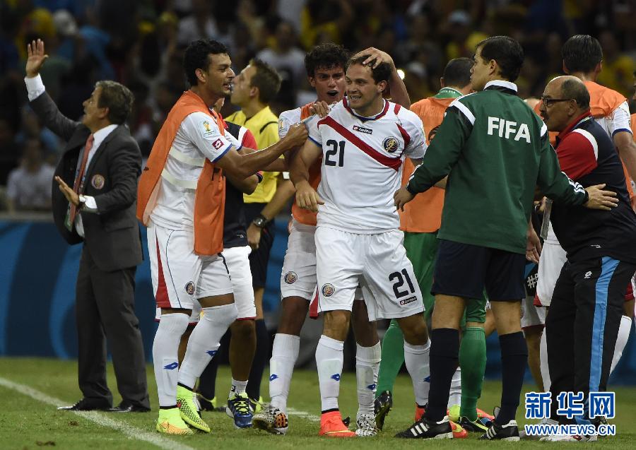 (世界杯·进球时刻)(4)足球——小组赛D组:乌雷尼亚进球