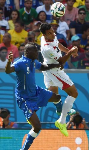 (世界杯)(12)足球——小组赛D组:意大利队对阵哥斯达黎加队