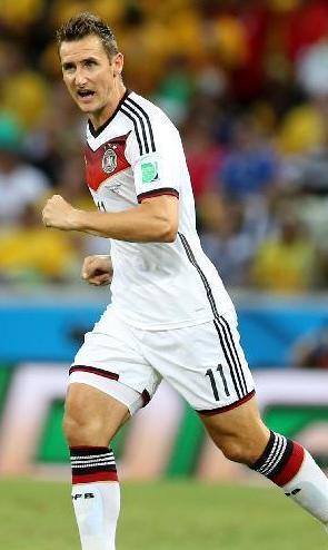 (世界杯)(1)足球——克洛泽上场