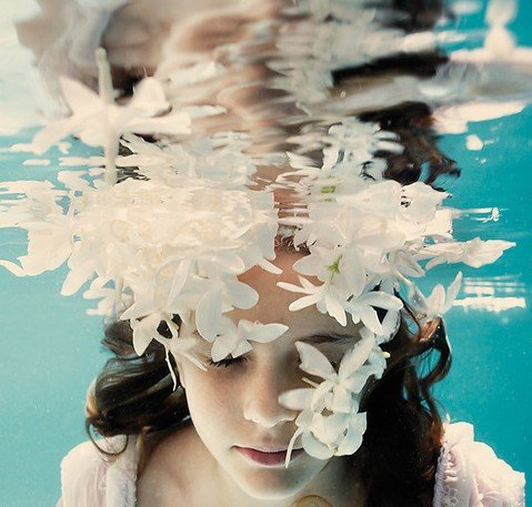 为什么女人经常“被美女”