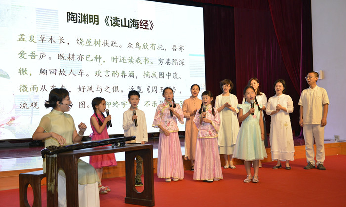 亲子吟诵展演2.JPG