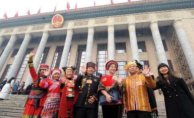 十二届全国人大一次会议在北京闭幕