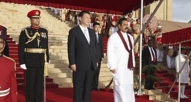 斯里兰卡总统拉贾帕克萨为习近平举行盛大欢迎仪式
